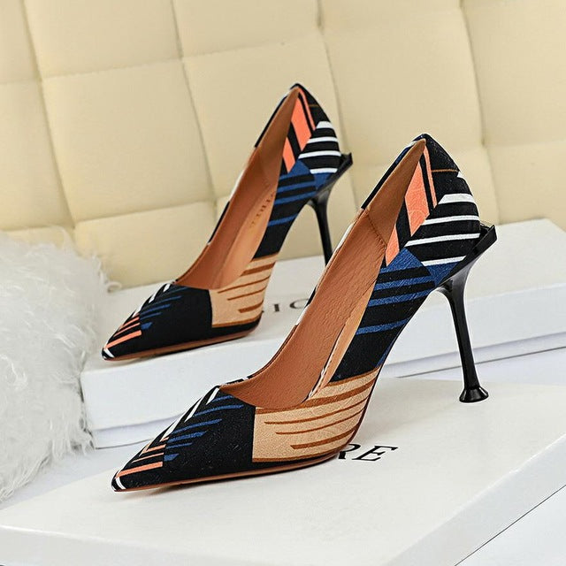 Women's high-heeled shoes